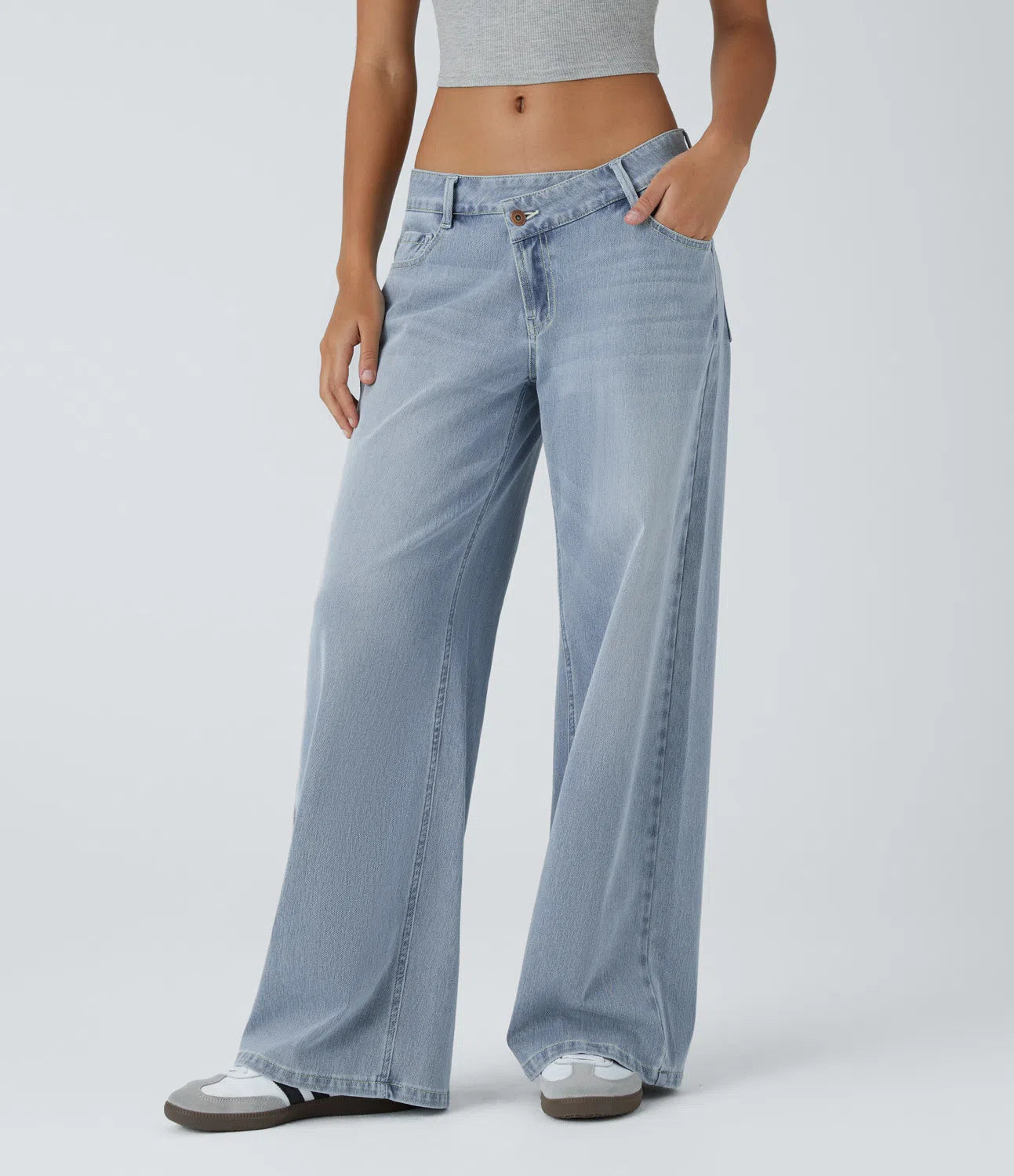 Jeans im Baggy-Schnitt – niedrige Taille, Reißverschlusstaschen, weites Bein, Used-Waschung